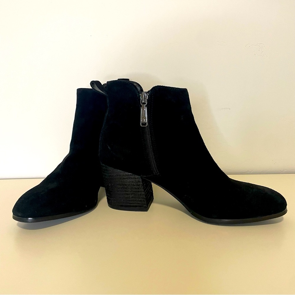 Blondo Waterproof Bootie Size 8